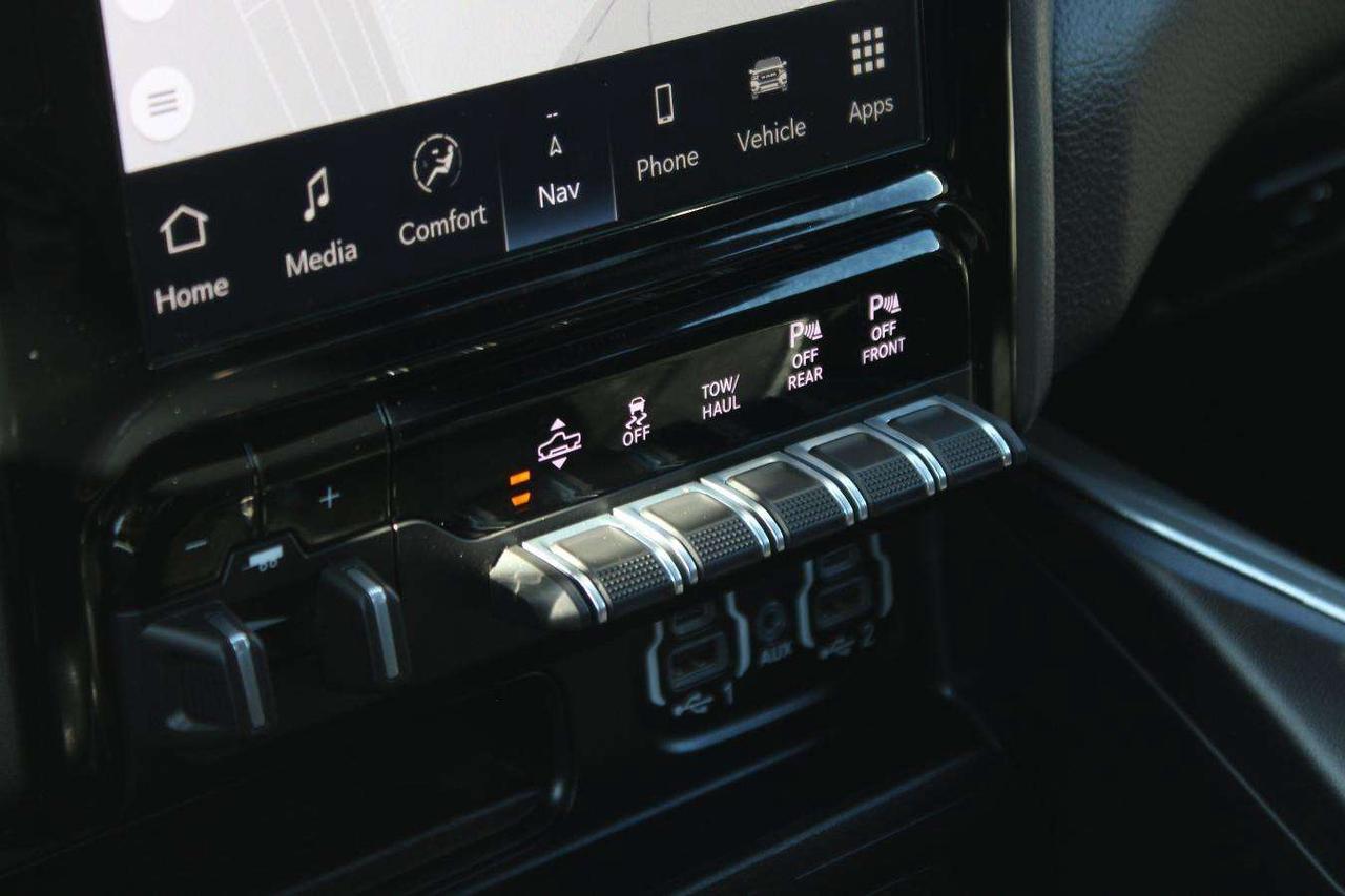 2022 RAM 1500 Laramie Crew Cab 4x4  Gps SiriusXM SideSteps Parki Photo
