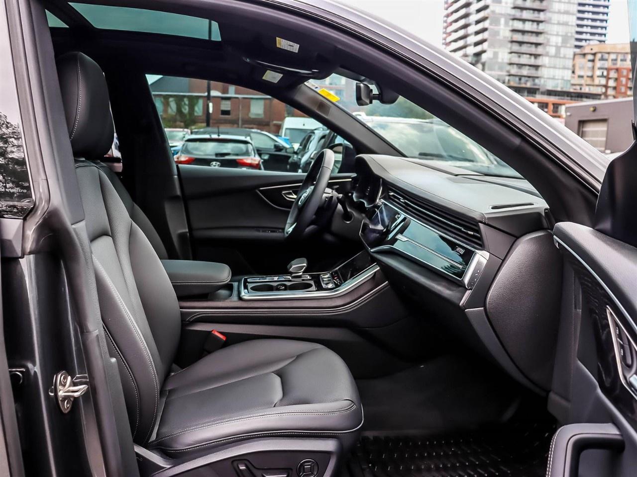 2025 Audi Q8 Technik 55 TFSI quattro Photo