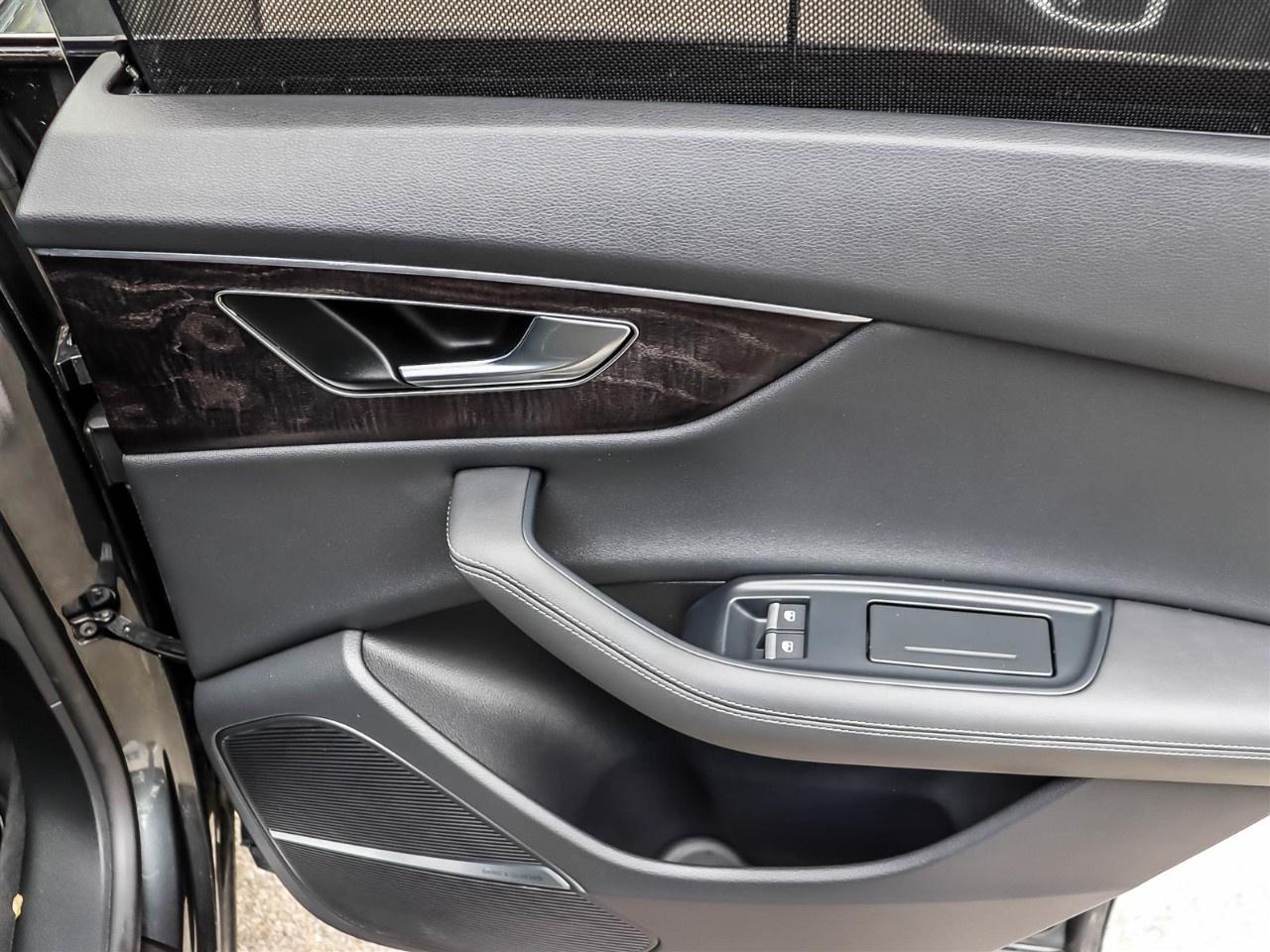 2025 Audi Q8 Technik 55 TFSI quattro Photo