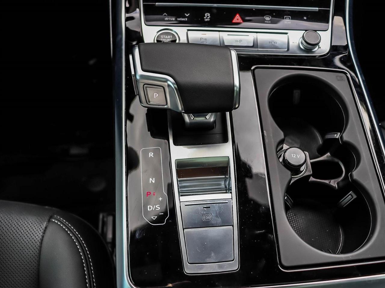 2025 Audi Q8 Technik 55 TFSI quattro Photo
