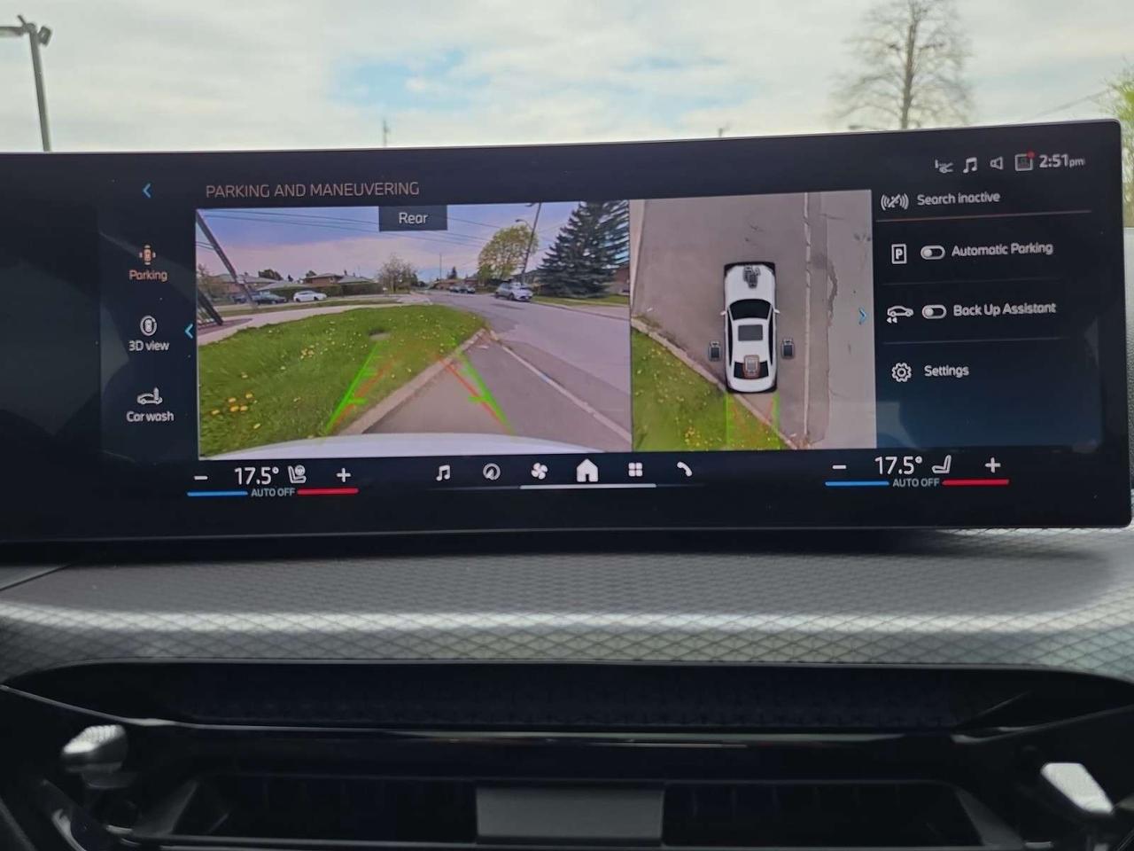 2025 BMW 3 Series 330i xDrive M-SPORT * HUD / DRIVER ASSIST / CARPLAY / CAMERA / ROOF Photo