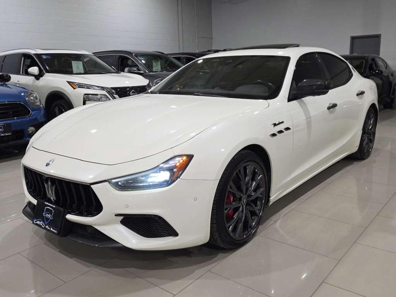 2022 Maserati Ghibli Modena Q4 AWD NERISSIMO CARBON PKG NO ACCIDENT BLACK LEATHER WITH RED STITCHING Photo3