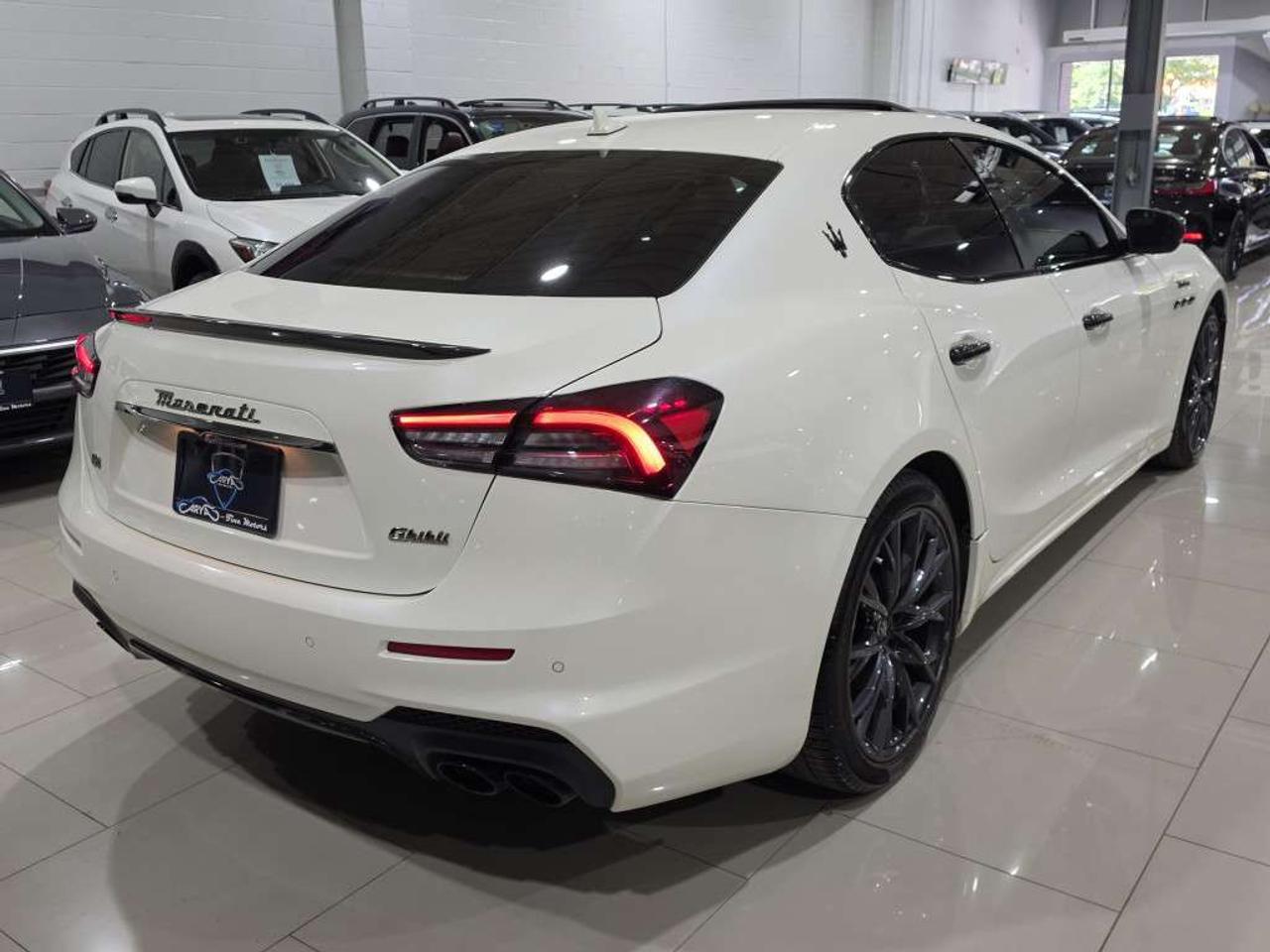 2022 Maserati Ghibli Modena Q4 AWD NERISSIMO CARBON PKG NO ACCIDENT BLACK LEATHER WITH RED STITCHING Photo