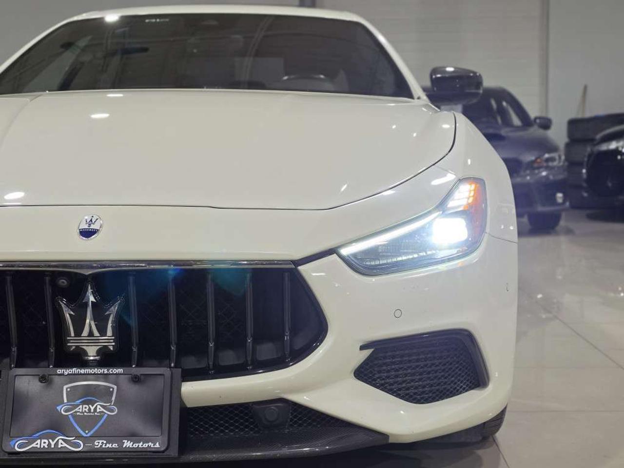 2022 Maserati Ghibli Modena Q4 AWD NERISSIMO CARBON PKG NO ACCIDENT BLACK LEATHER WITH RED STITCHING Photo