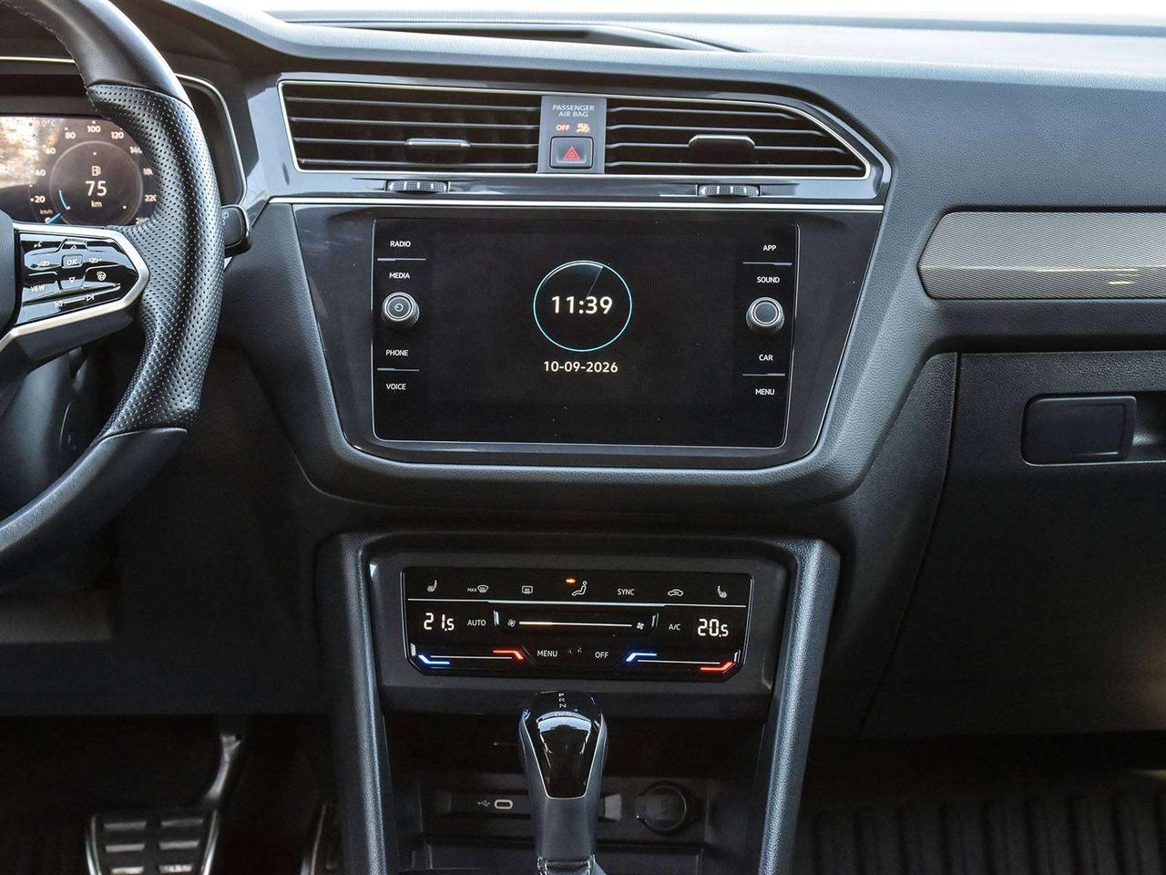 2024 Volkswagen Tiguan Comfortline R-Line Black Edition 4dr All-Wheel Drive 4MOTION Photo