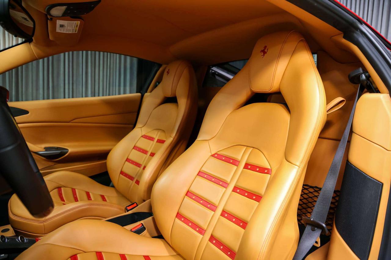 2019 Ferrari 488 GTB V8 CARBONEXT CERAMICBRAKES BEIGEINT NOACCIDENT Photo
