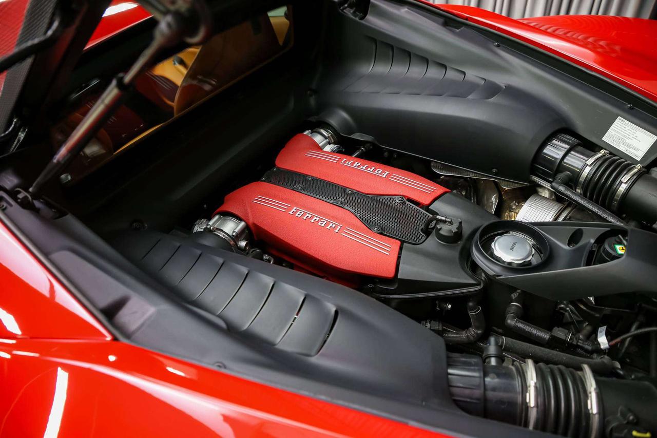 2019 Ferrari 488 GTB V8 CARBONEXT CERAMICBRAKES BEIGEINT NOACCIDENT Photo