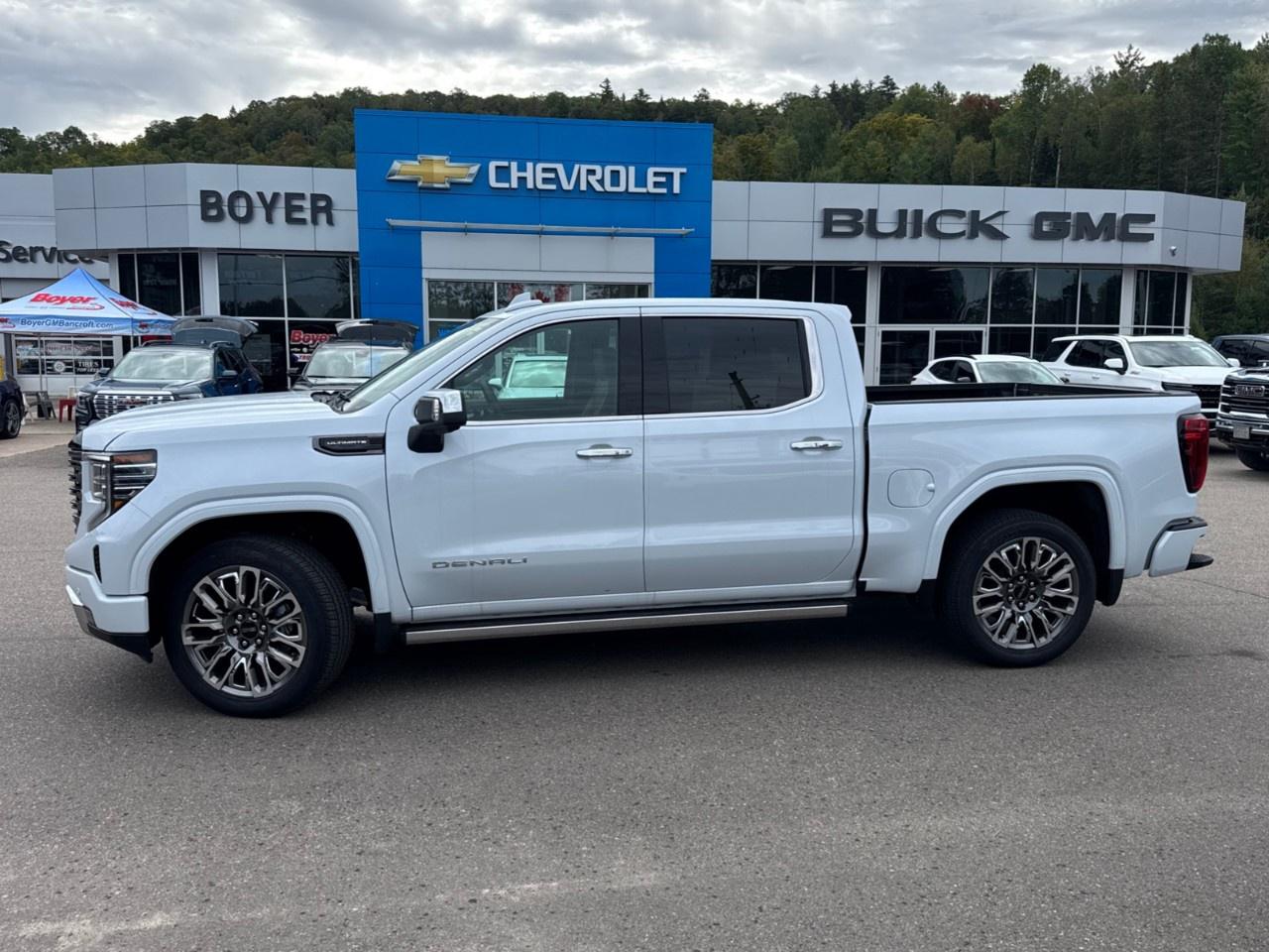 2026 GMC Sierra 1500 Crew Cab Short Box 4-Wheel Drive Denali Ultimate Photo