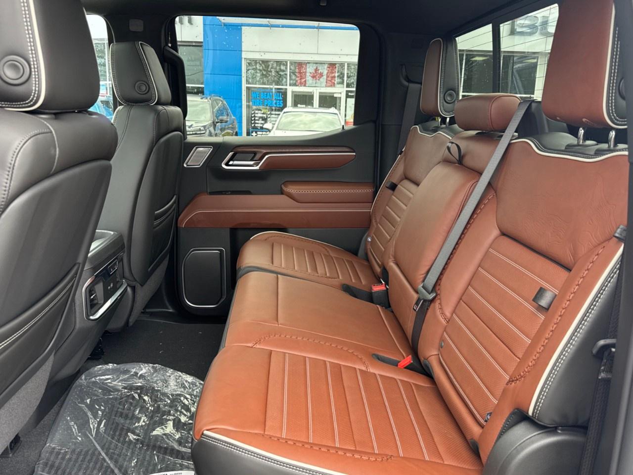 2026 GMC Sierra 1500 Crew Cab Short Box 4-Wheel Drive Denali Ultimate Photo
