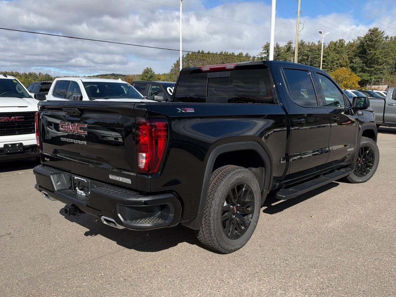 2026 GMC Sierra 1500 Crew Cab Short Box 4-Wheel Drive Elevation Photo