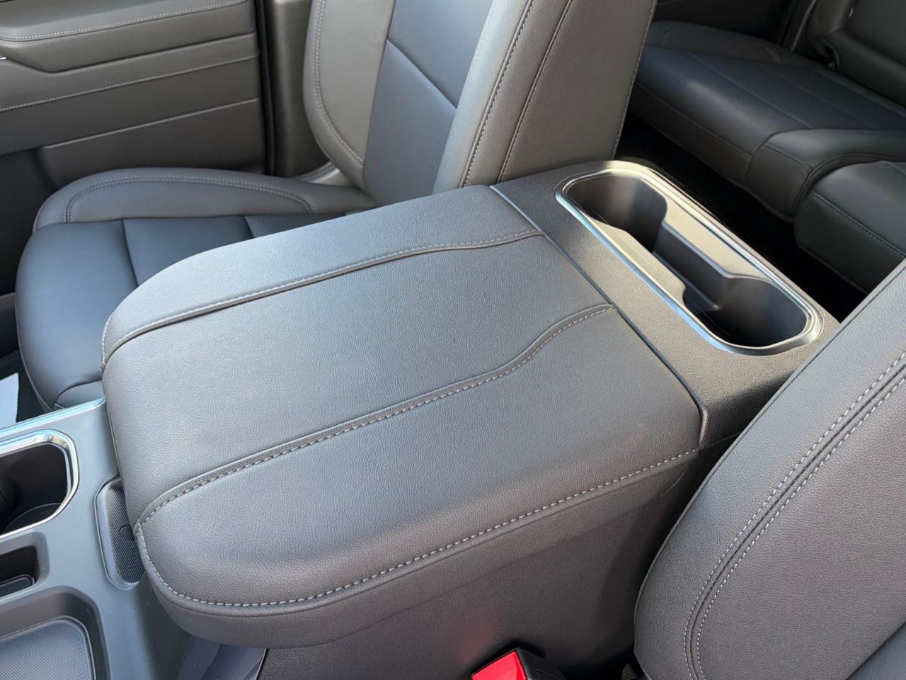 2026 GMC Sierra 1500 Crew Cab Short Box 4-Wheel Drive Elevation Photo