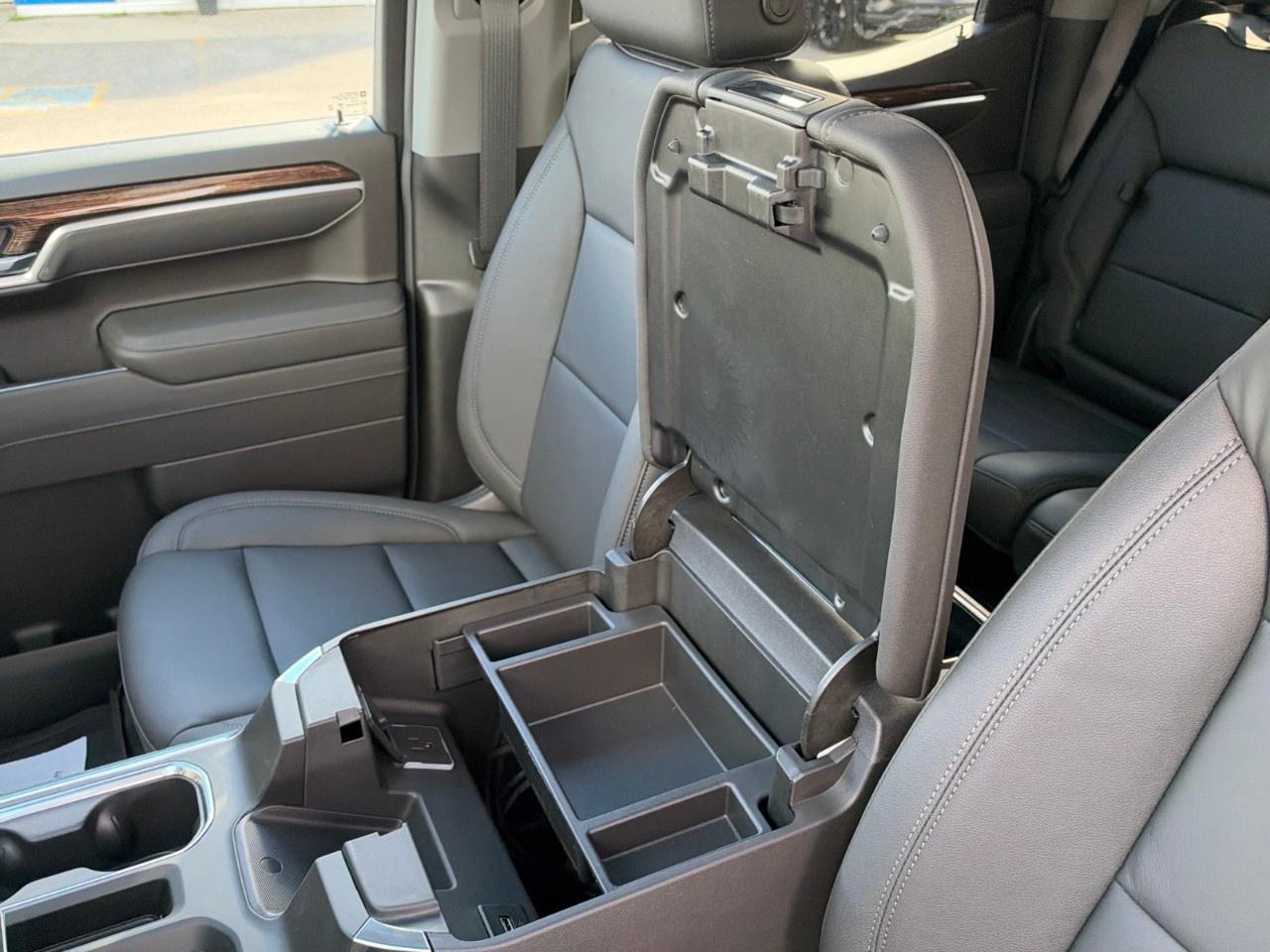 2026 GMC Sierra 1500 Crew Cab Short Box 4-Wheel Drive Elevation Photo