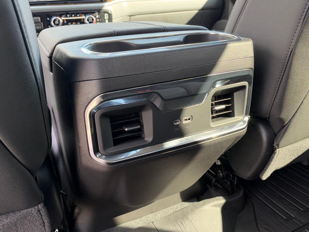 2026 GMC Sierra 1500 Crew Cab Short Box 4-Wheel Drive Elevation Photo