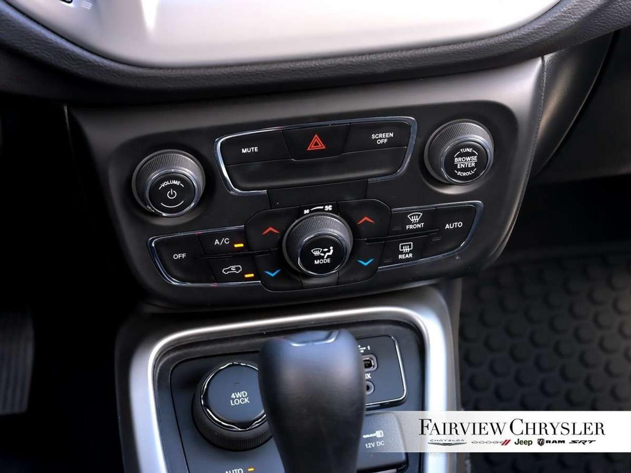 2021 Jeep Compass Upland Edition 4x4 UPLAND   HEATED SEATS   CARPLAY   PUSH BUTTON   DUAL CLIMATE   BACK UP CAMERA Photo