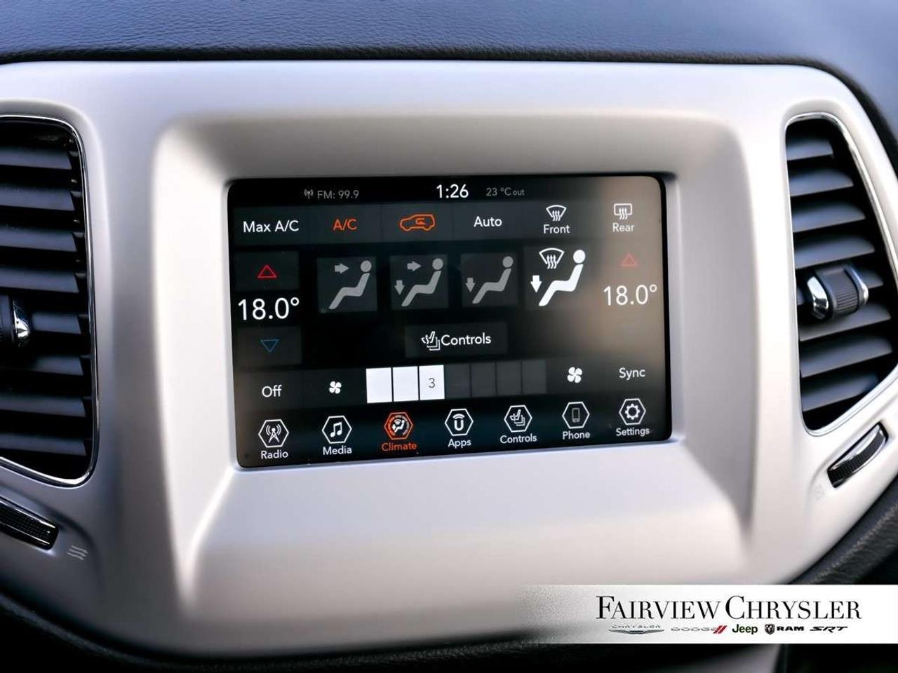 2021 Jeep Compass Upland Edition 4x4 UPLAND   HEATED SEATS   CARPLAY   PUSH BUTTON   DUAL CLIMATE   BACK UP CAMERA Photo