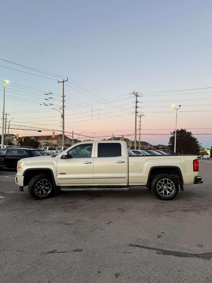 2015 GMC Sierra 1500 4WD Crew Cab 143.5 SLT Photo