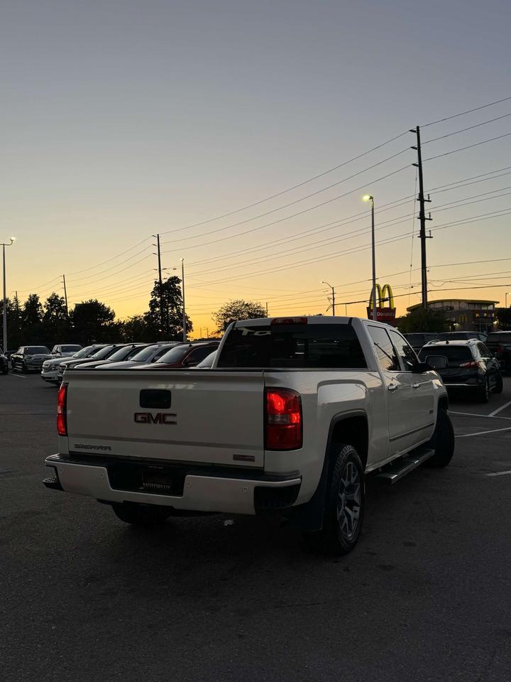 2015 GMC Sierra 1500 4WD Crew Cab 143.5 SLT Photo