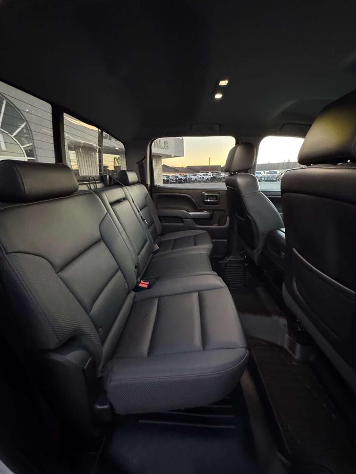 2015 GMC Sierra 1500 4WD Crew Cab 143.5 SLT Photo