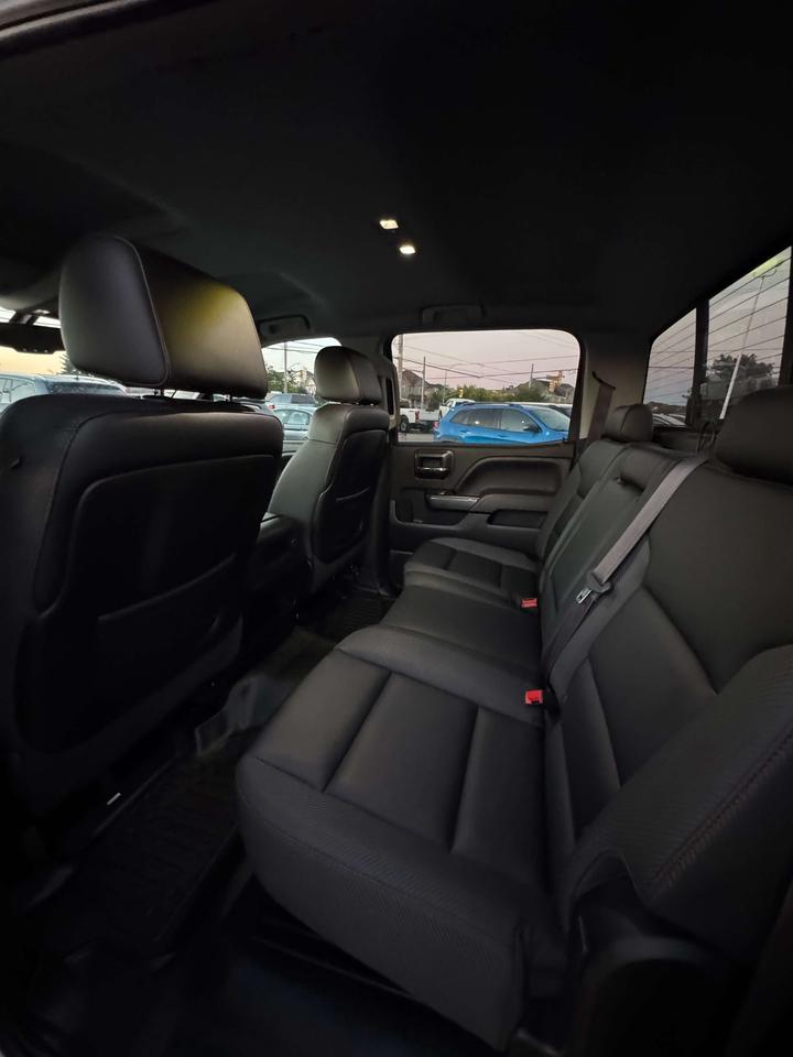 2015 GMC Sierra 1500 4WD Crew Cab 143.5 SLT Photo