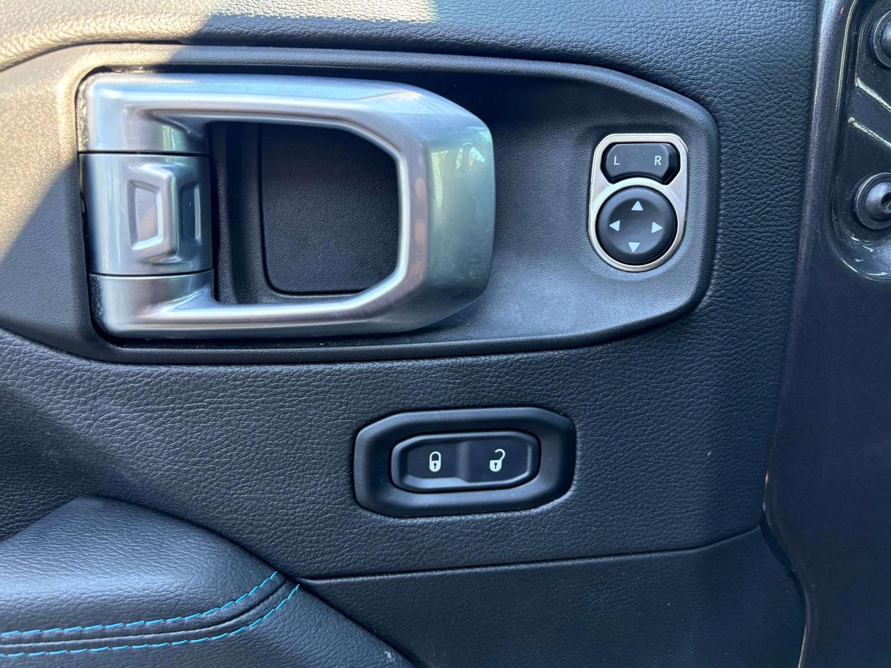2022 Jeep Wrangler Rubicon 4x4 Hybrid   Soft Top   Leather   Clean Photo