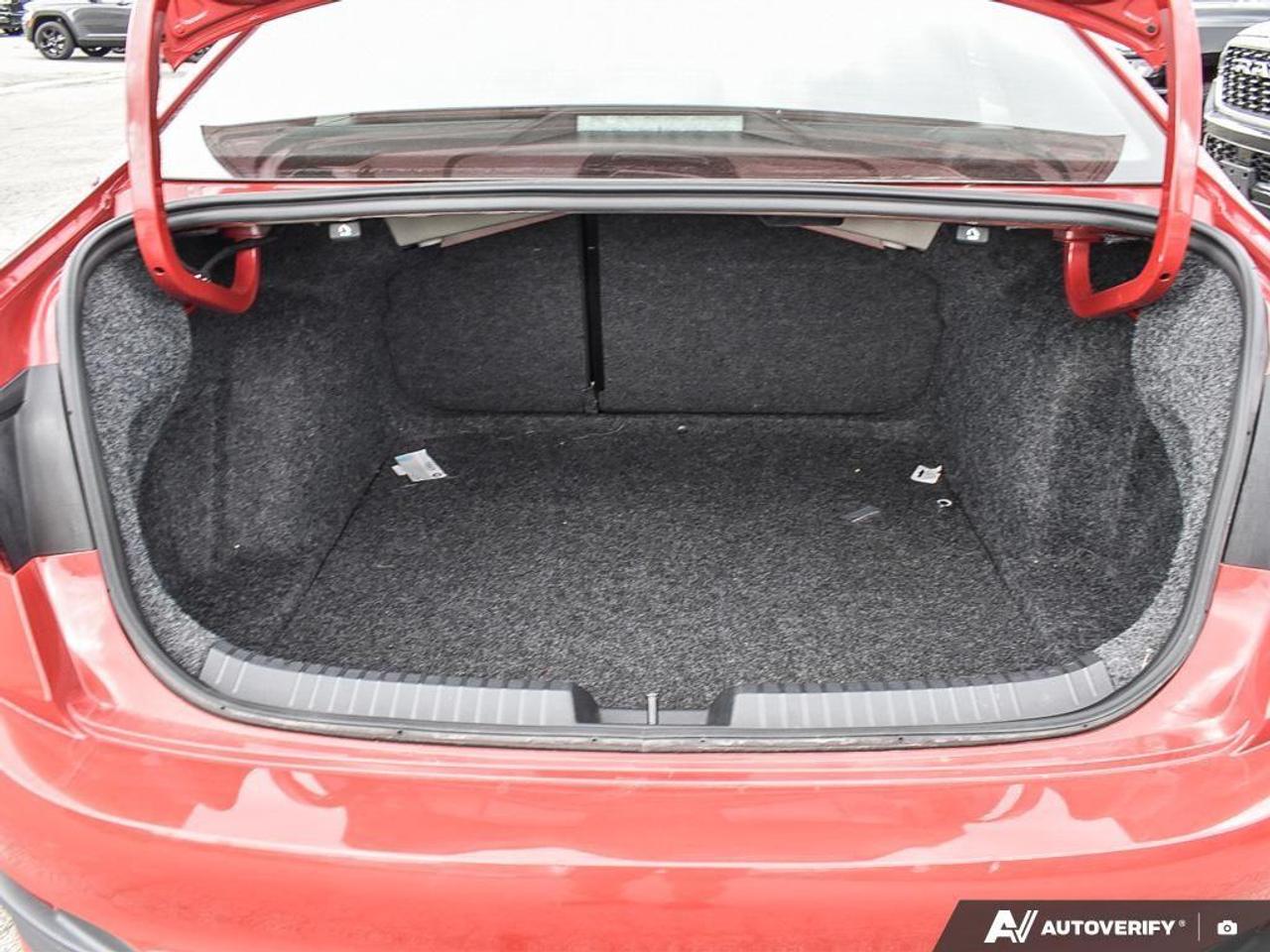 2023 Volkswagen Jetta Comfortline (A8) 4dr Sedan Photo