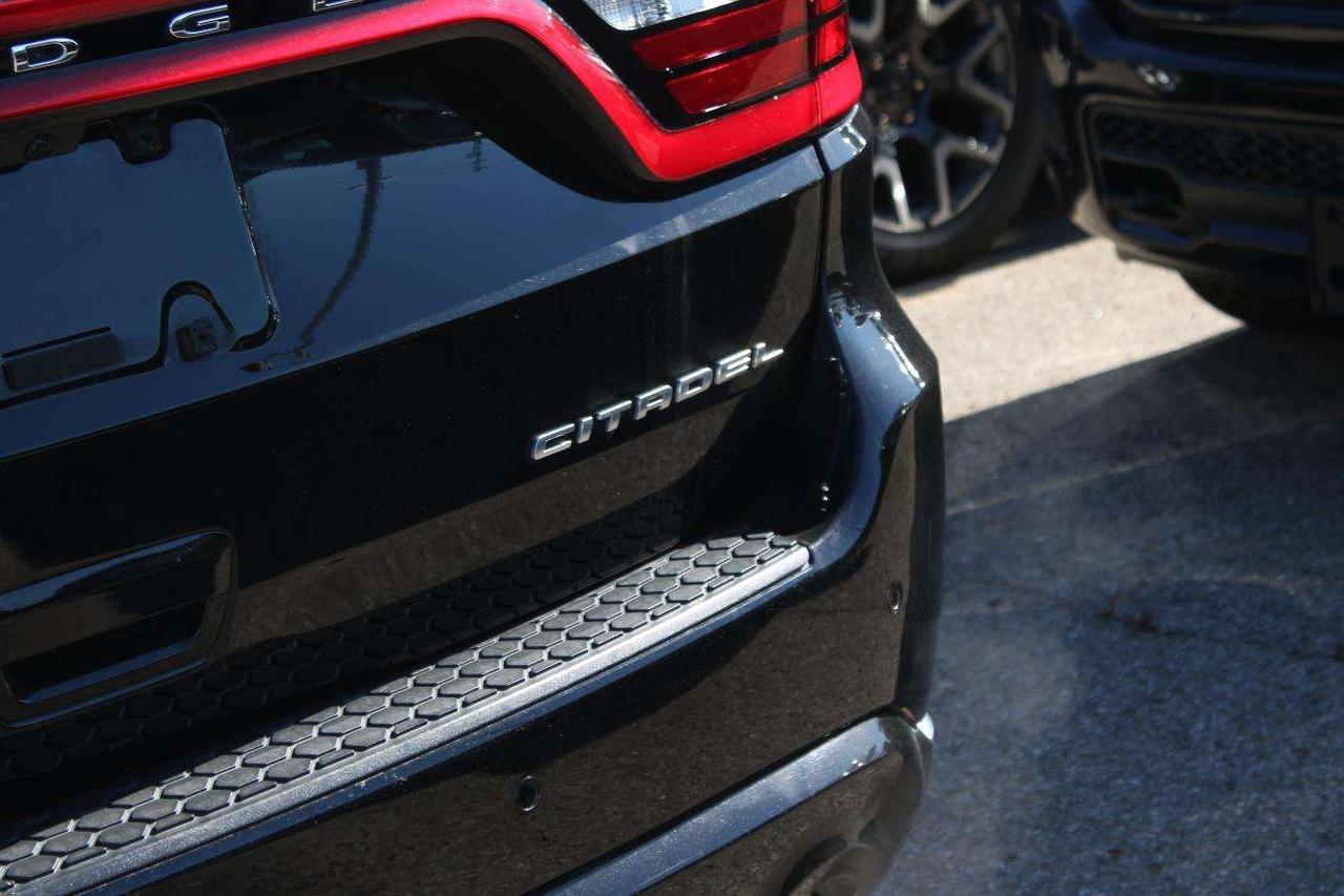 2022 Dodge Durango Citadel  Gps SiriusXM Sunroof ReverseCamera Parkin Photo