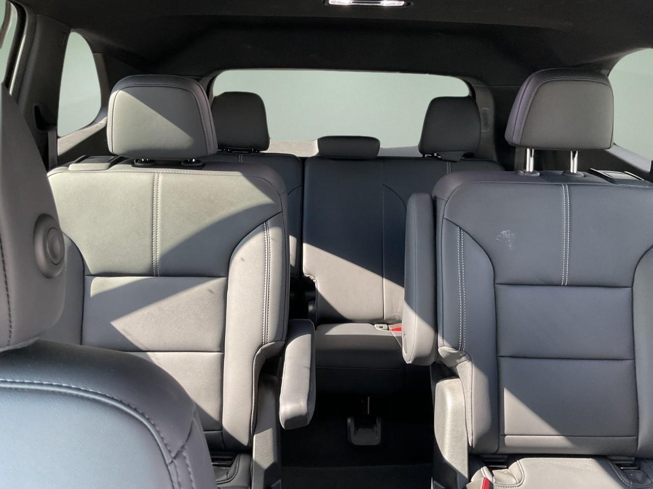 2025 GMC Acadia Elevation 4dr All-Wheel Drive Photo