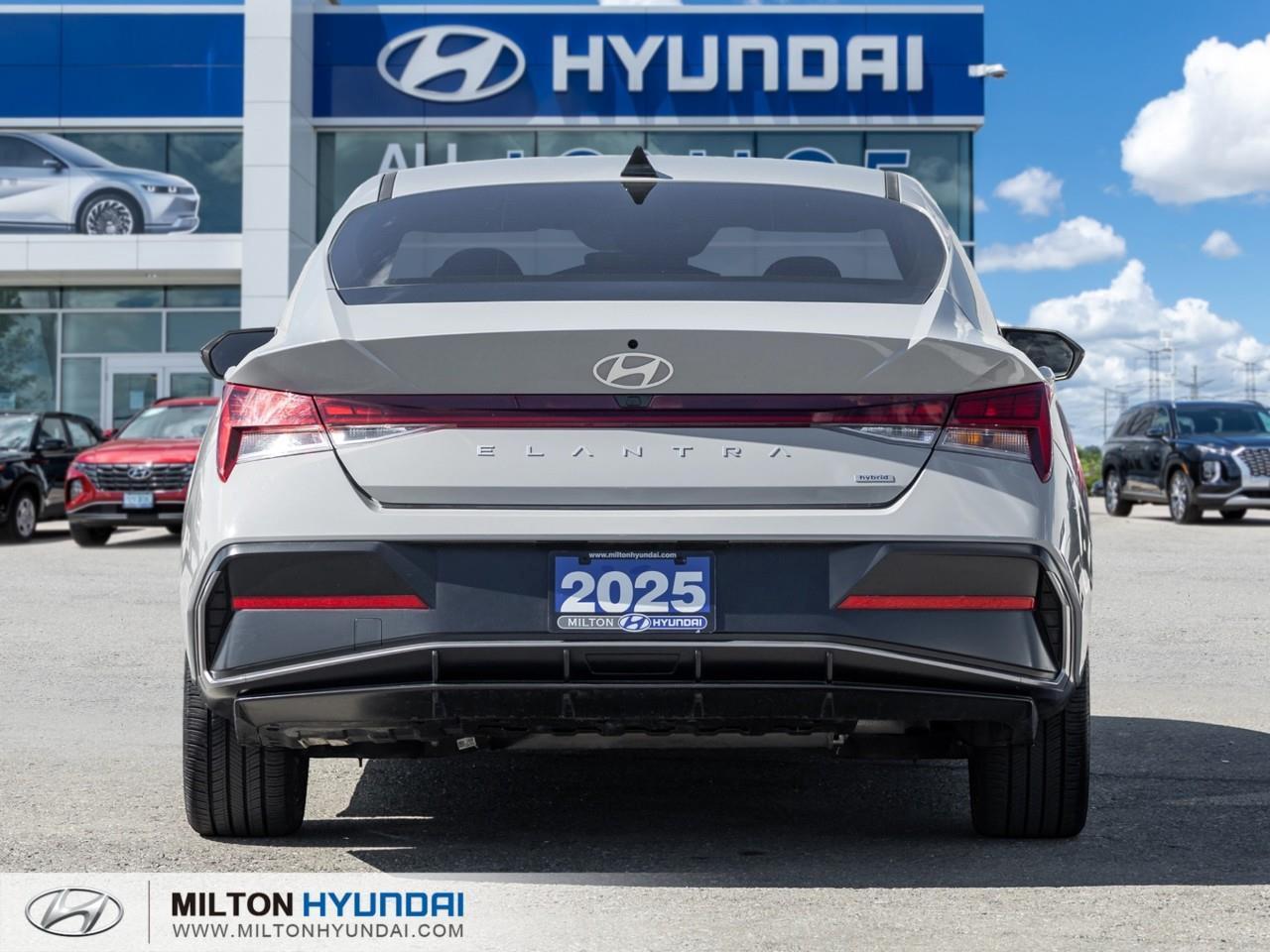 2025 Hyundai Elantra HEV Luxury 4dr Sedan Photo