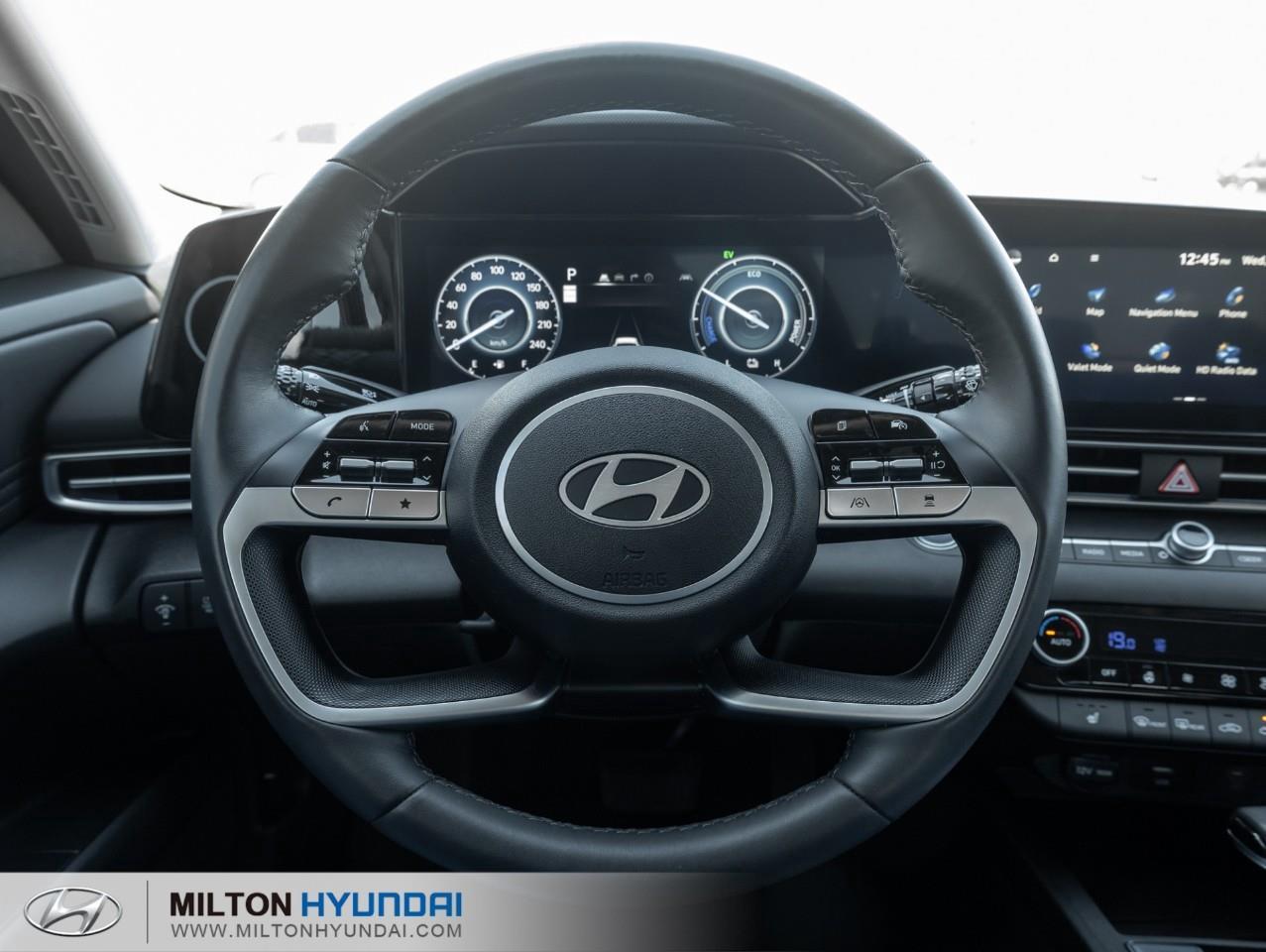 2025 Hyundai Elantra HEV Luxury 4dr Sedan Photo