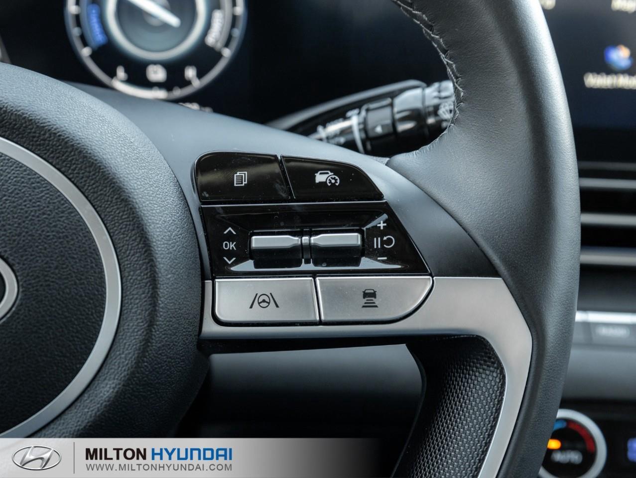 2025 Hyundai Elantra HEV Luxury 4dr Sedan Photo
