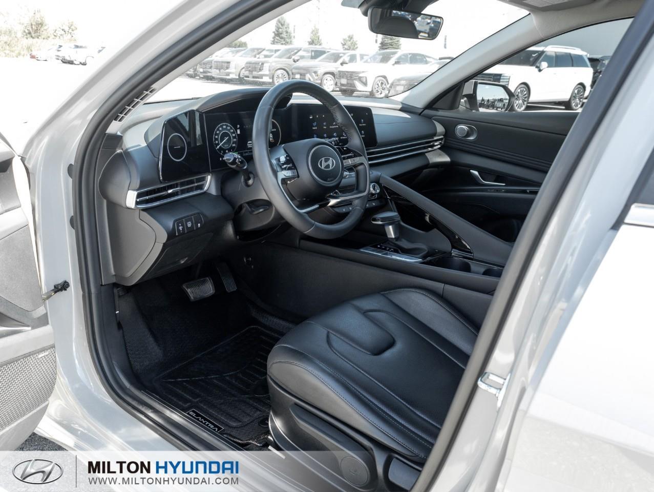 2025 Hyundai Elantra HEV Luxury 4dr Sedan Photo