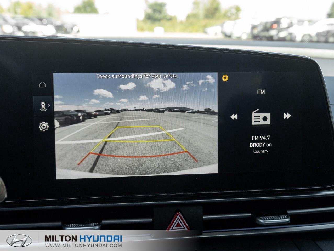 2025 Hyundai Elantra HEV Luxury 4dr Sedan Photo