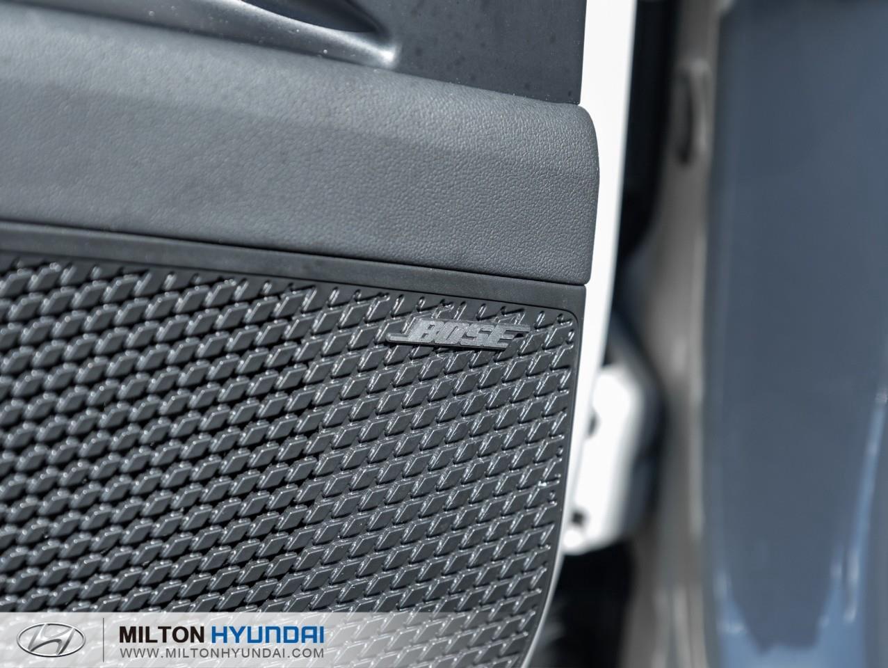 2025 Hyundai Elantra HEV Luxury 4dr Sedan Photo