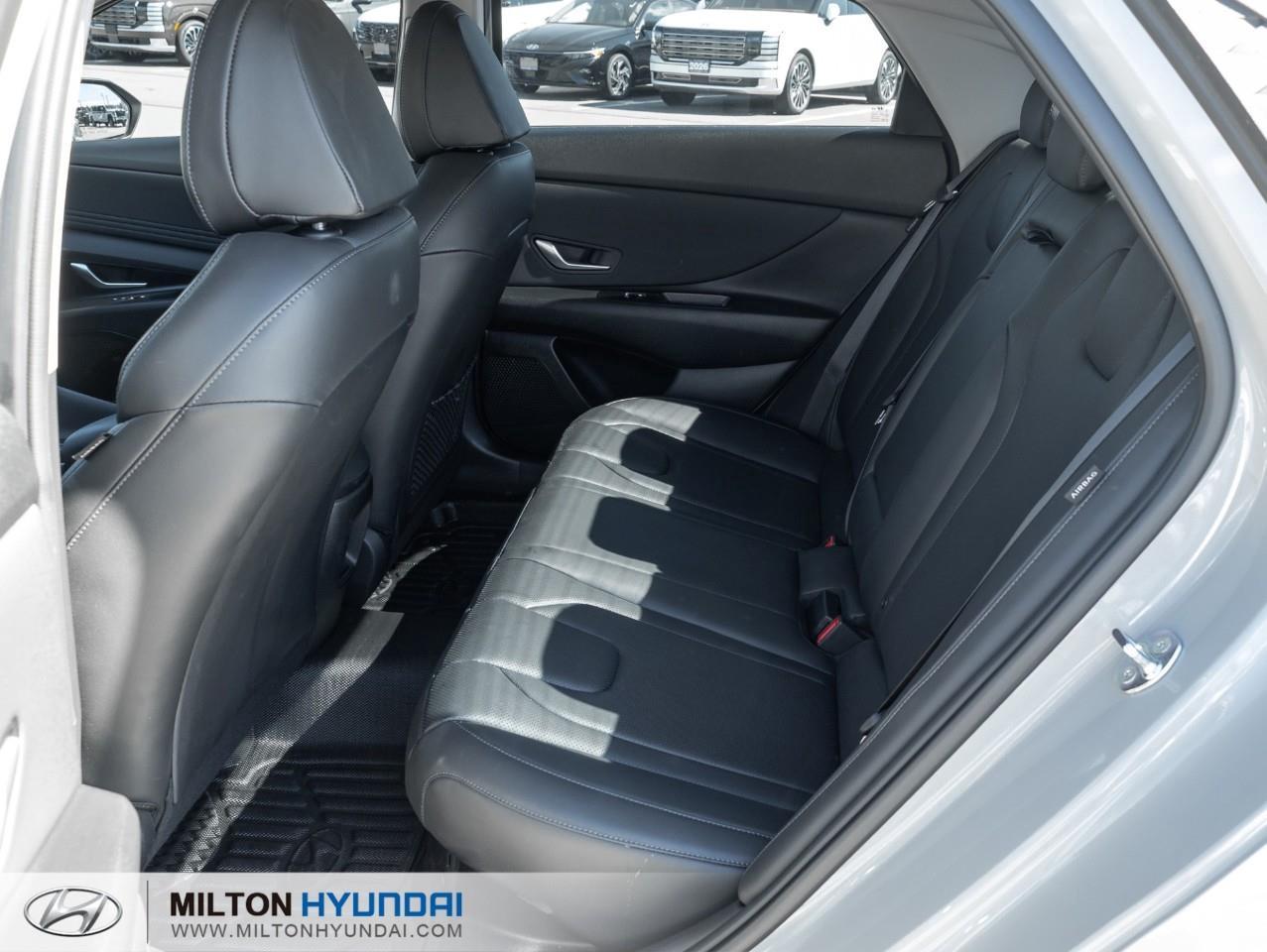 2025 Hyundai Elantra HEV Luxury 4dr Sedan Photo