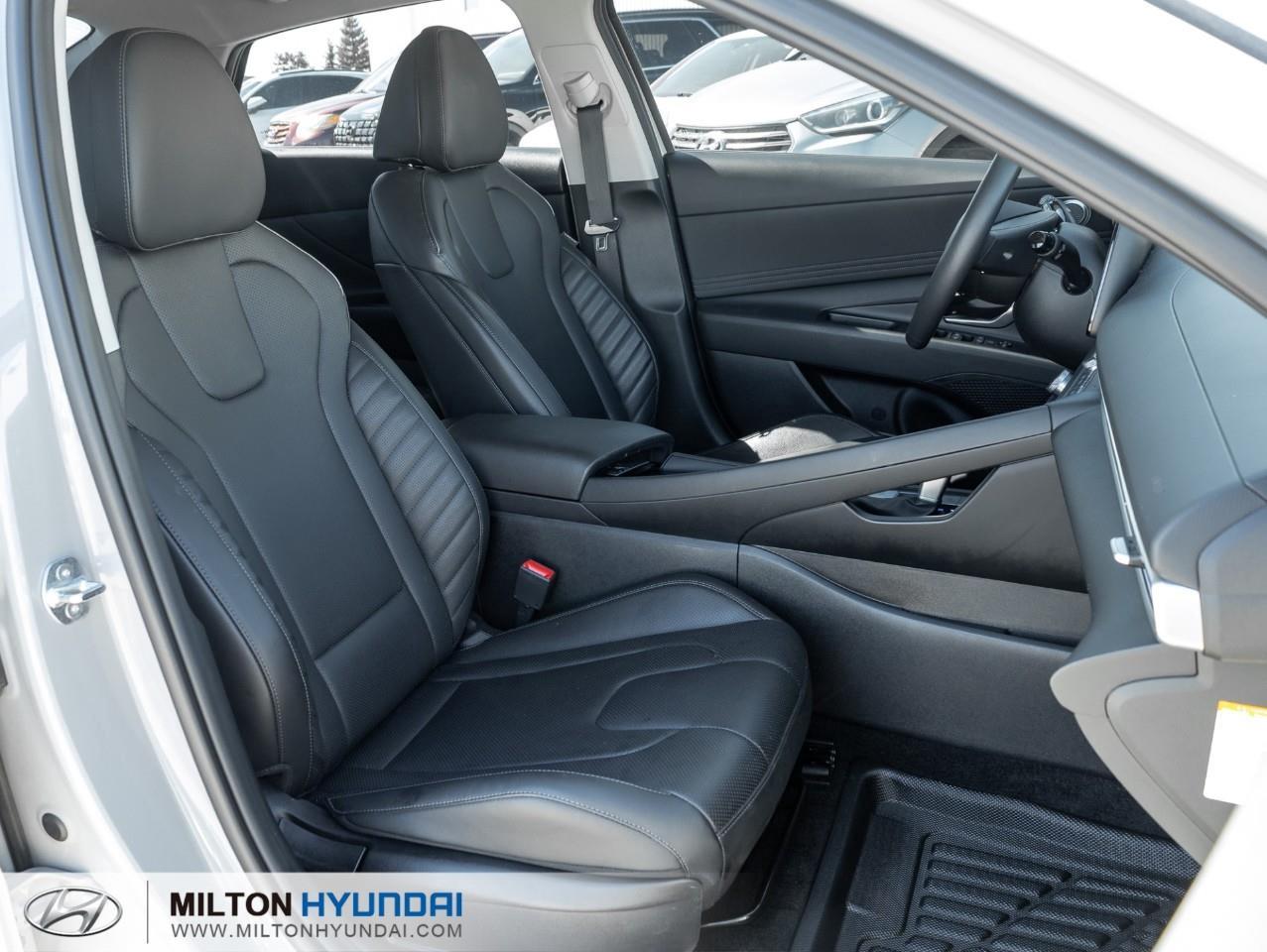2025 Hyundai Elantra HEV Luxury 4dr Sedan Photo