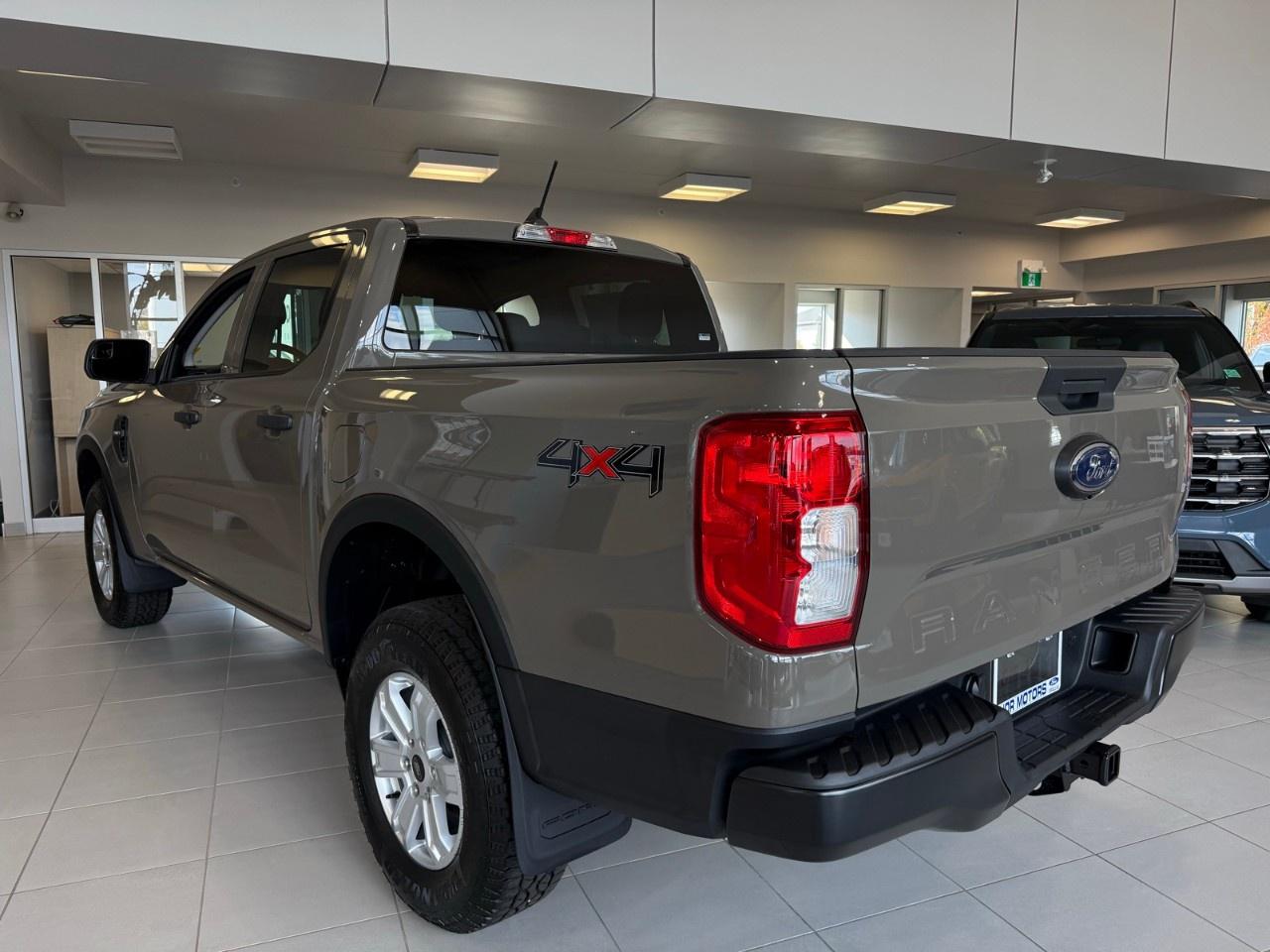 2026 Ford Ranger XL 4WD SuperCrew 5' Box Photo3