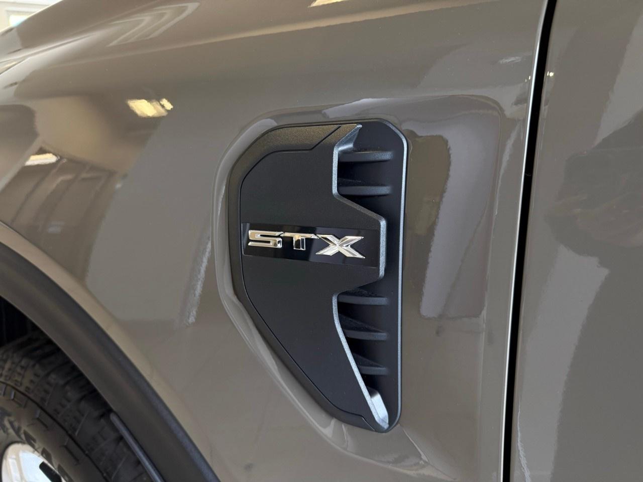 2026 Ford Ranger XL 4WD SuperCrew 5' Box Photo