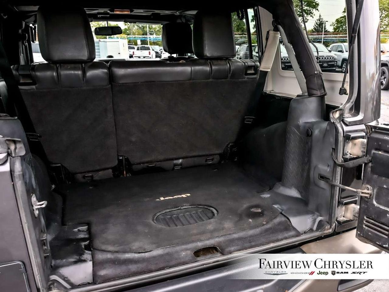 2016 Jeep Wrangler 4WD 4dr 75th Anniversary 6 SPD MANUAL    75TH ANNIVERSARY   CLEAN CARFAX   BLUETOOTH Photo
