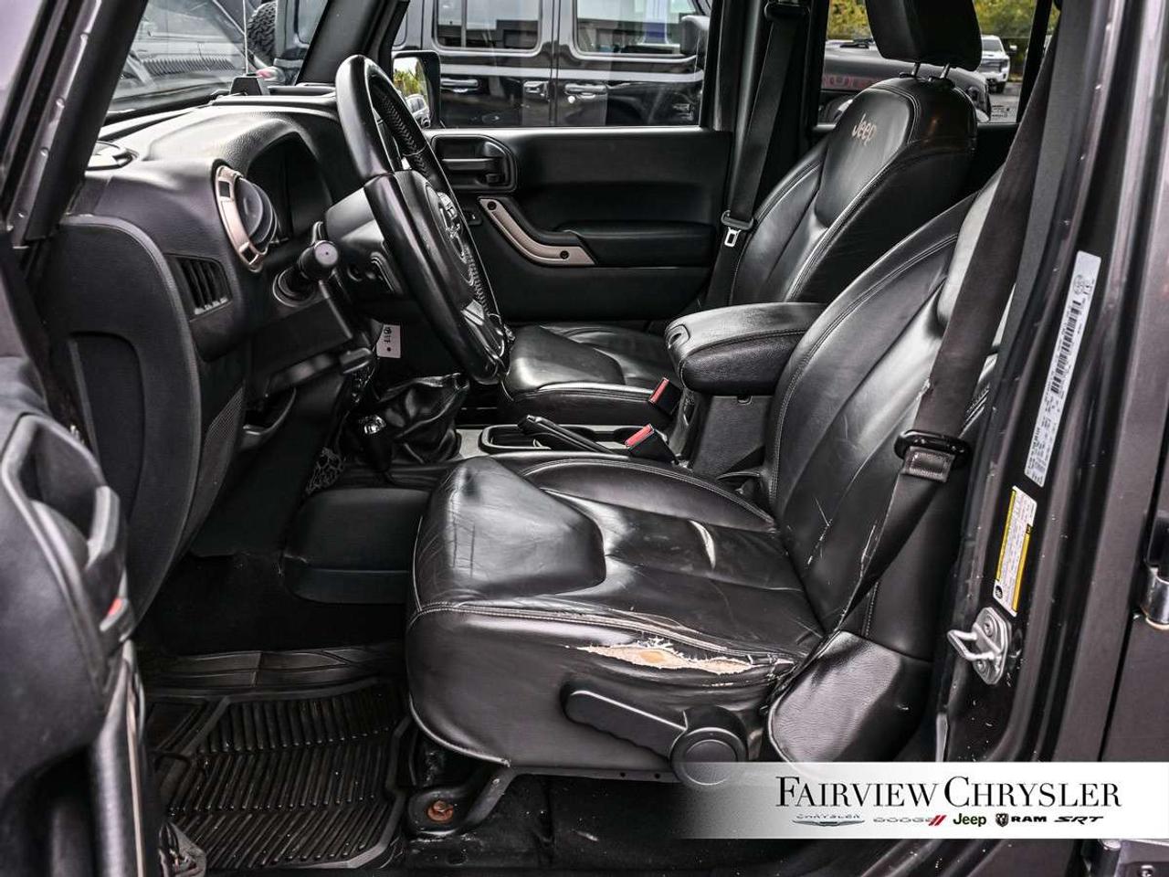 2016 Jeep Wrangler 4WD 4dr 75th Anniversary 6 SPD MANUAL    75TH ANNIVERSARY   CLEAN CARFAX   BLUETOOTH Photo
