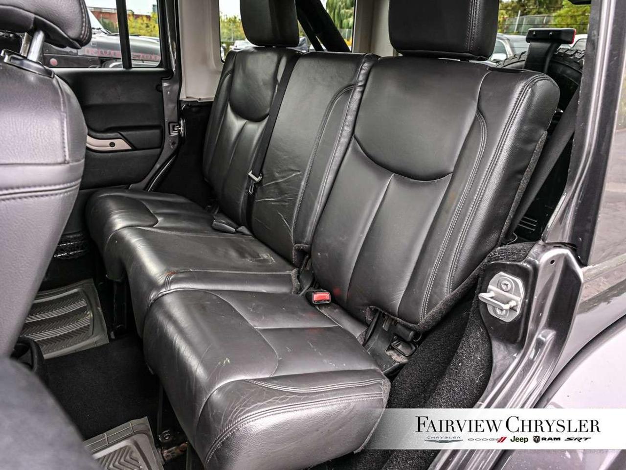 2016 Jeep Wrangler 4WD 4dr 75th Anniversary 6 SPD MANUAL    75TH ANNIVERSARY   CLEAN CARFAX   BLUETOOTH Photo