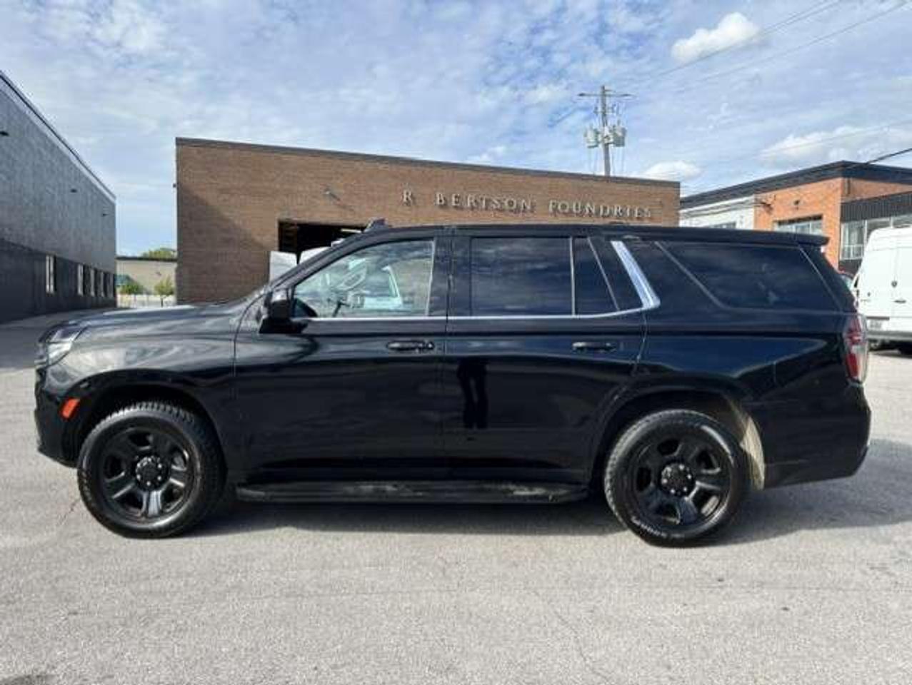 2021 Chevrolet Tahoe 4X4 8 PASSENGER-CAMERA-1 OWNER-CERTIFIED! Photo