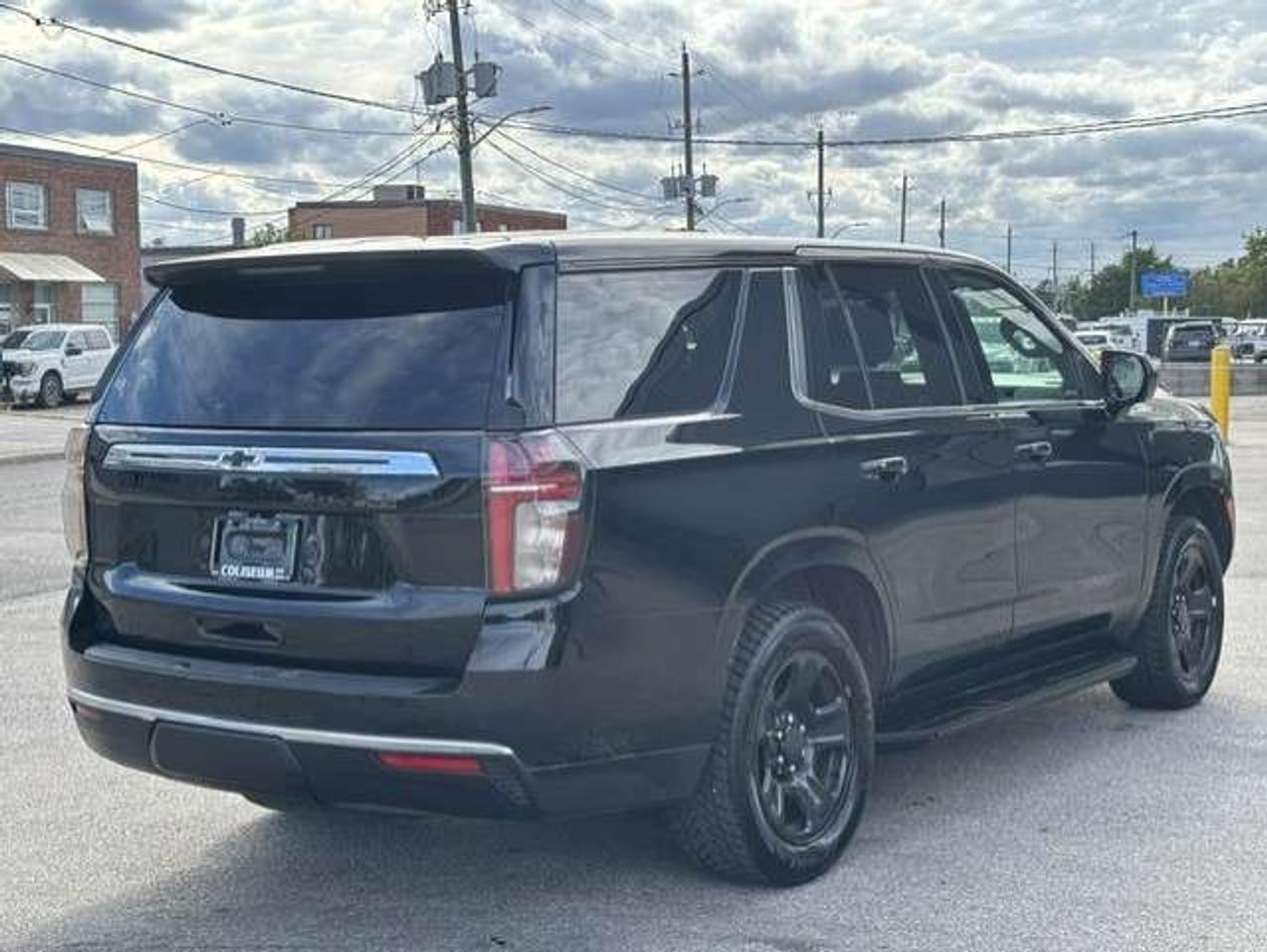 2021 Chevrolet Tahoe 4X4 8 PASSENGER-CAMERA-1 OWNER-CERTIFIED! Photo4