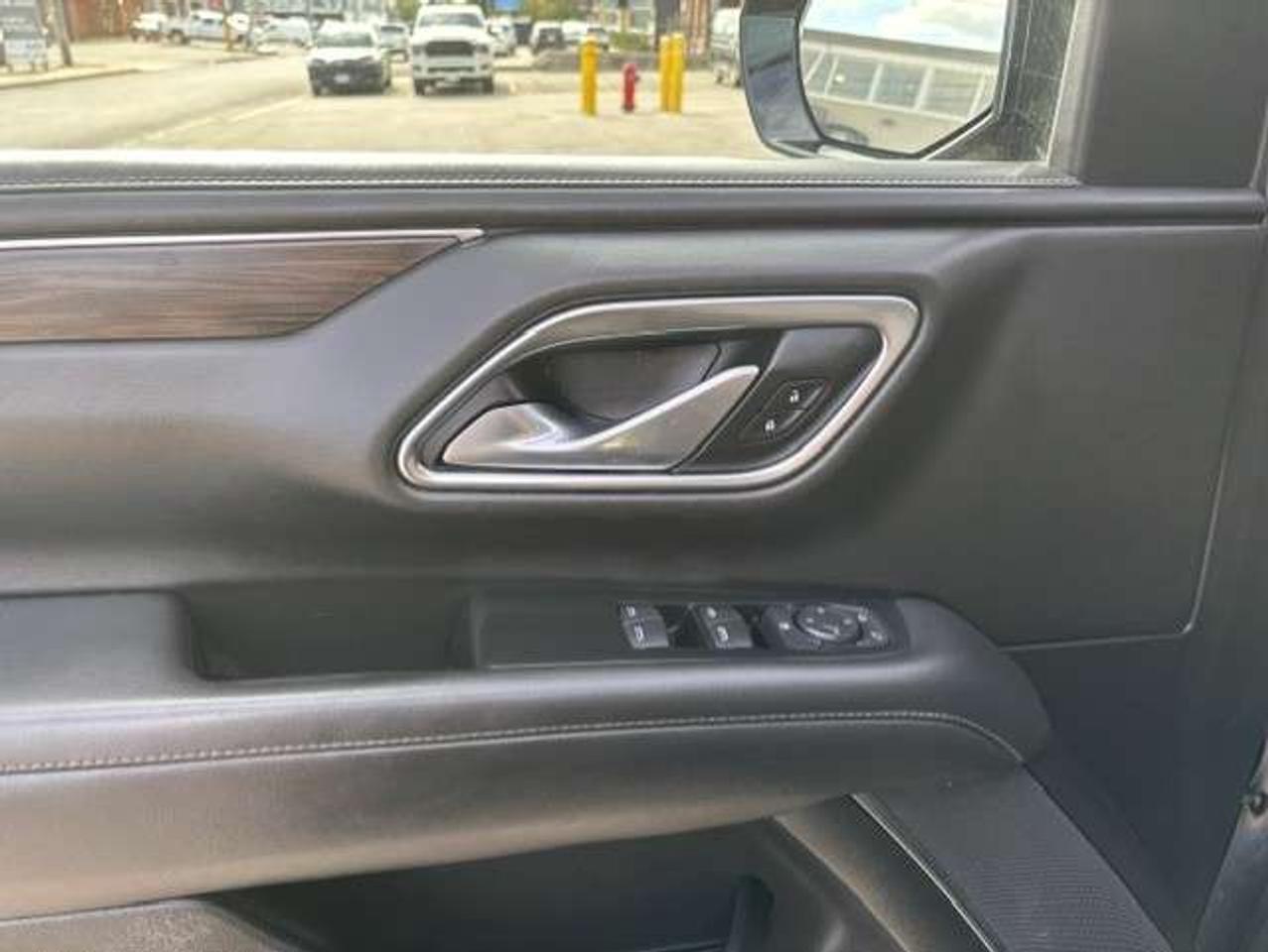 2021 Chevrolet Tahoe 4X4 8 PASSENGER-CAMERA-1 OWNER-CERTIFIED! Photo
