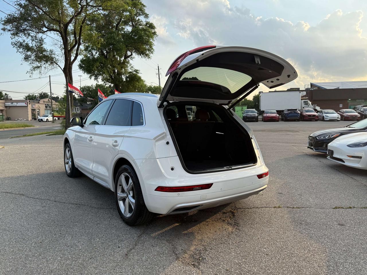 2018 Audi Q5 Progressiv l AWD l 2.0T l Panoramic Roof l Quattro Photo