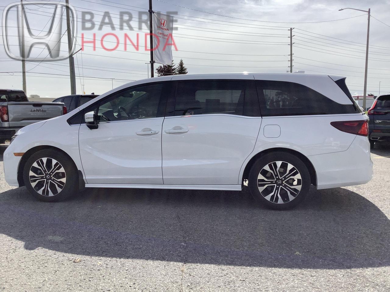 2025 Honda Odyssey Touring Passenger Van Photo