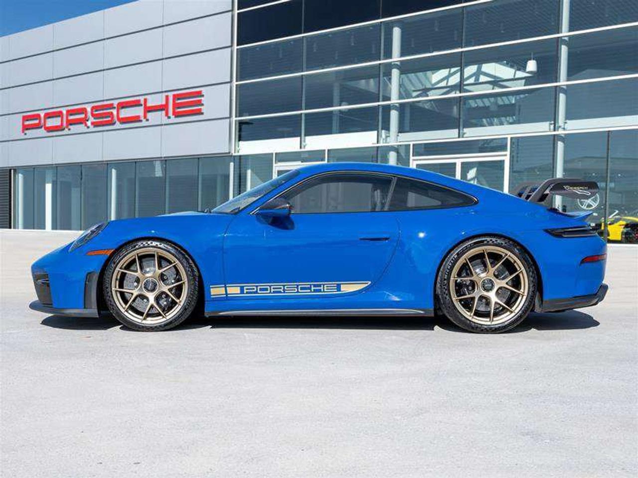 2026 Porsche 911 GT3 Coupe Front Axle Lift System Porsche Ceramic Composite Brakes (PCCB) with Calipers in High Gloss Photo
