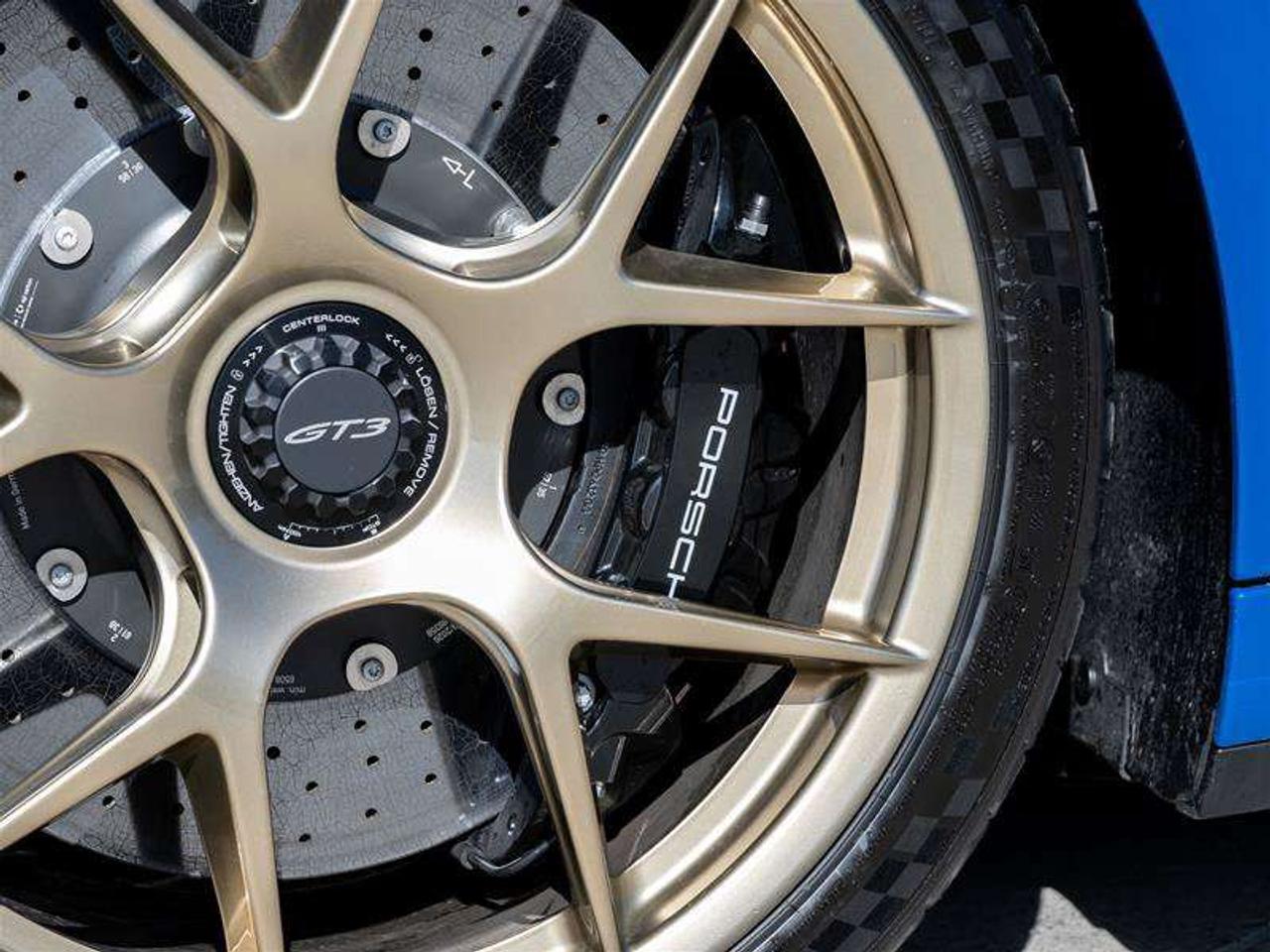 2026 Porsche 911 GT3 Coupe Front Axle Lift System Porsche Ceramic Composite Brakes (PCCB) with Calipers in High Gloss Photo