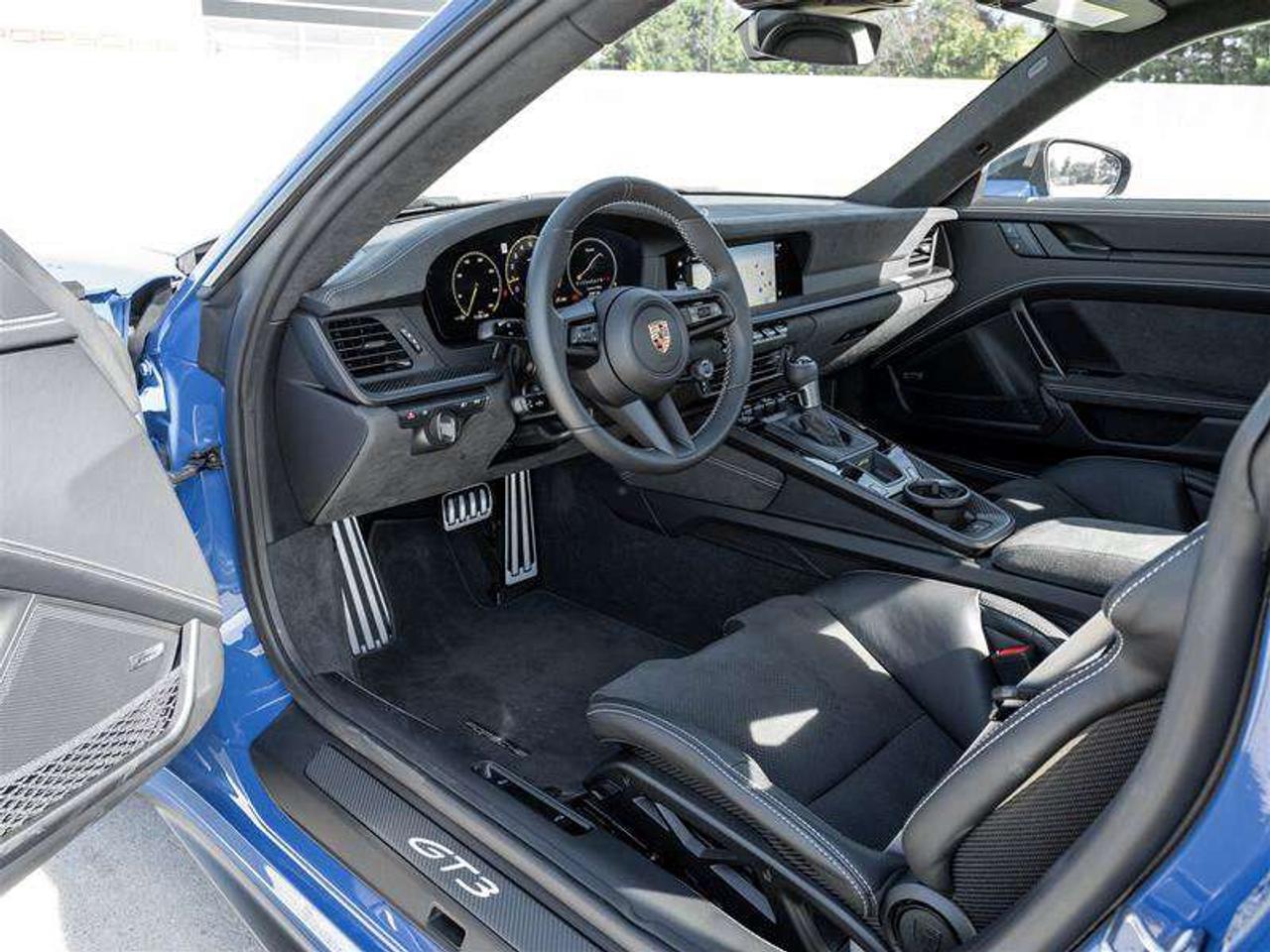 2026 Porsche 911 GT3 Coupe Front Axle Lift System Porsche Ceramic Composite Brakes (PCCB) with Calipers in High Gloss Photo
