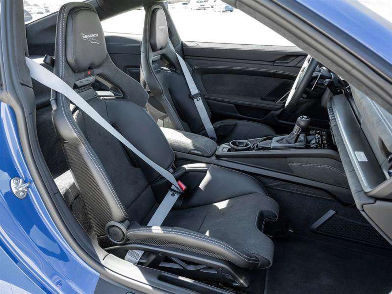 2026 Porsche 911 GT3 Coupe Front Axle Lift System Porsche Ceramic Composite Brakes (PCCB) with Calipers in High Gloss Photo