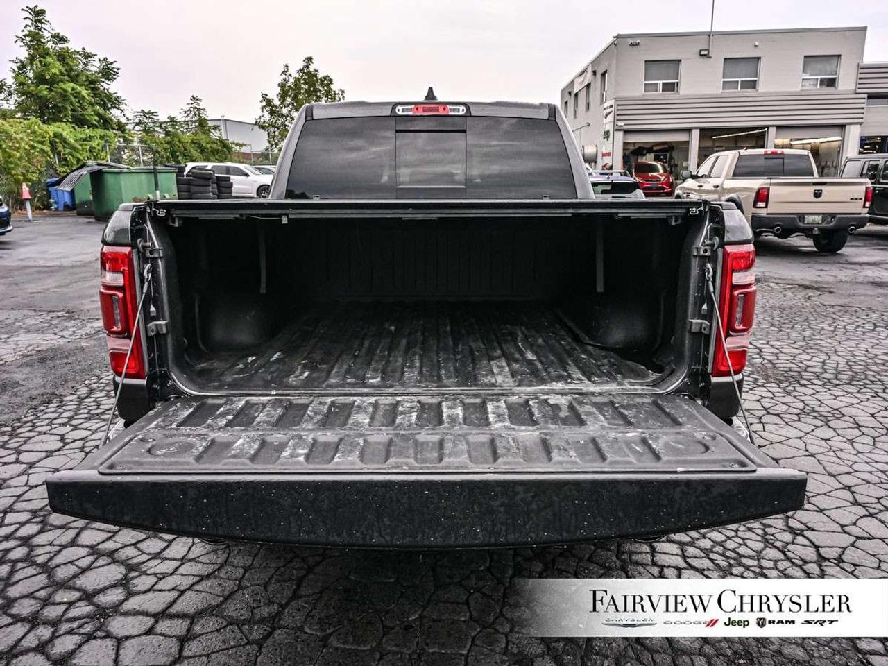 2022 RAM 1500 Limited 4x4 Crew Cab 5'7 Box TOW PKG   CARPLAY   124L FUEL TANK   22 WHEELS   CARPLAY   HEATED/COOLED SEATS Photo